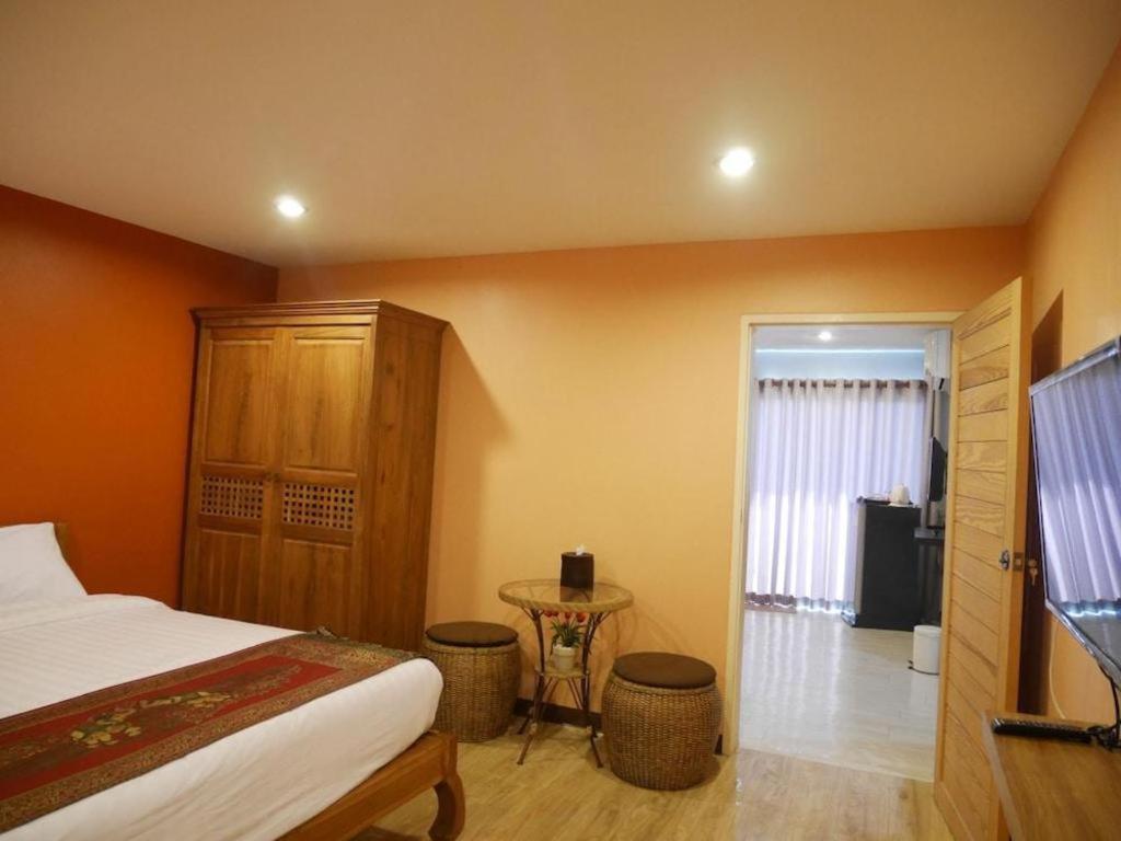 Phaphoom Boutique Residence Бангкок Экстерьер фото