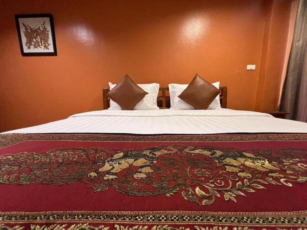 Phaphoom Boutique Residence Бангкок Экстерьер фото