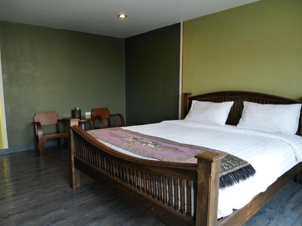 Phaphoom Boutique Residence Бангкок Экстерьер фото