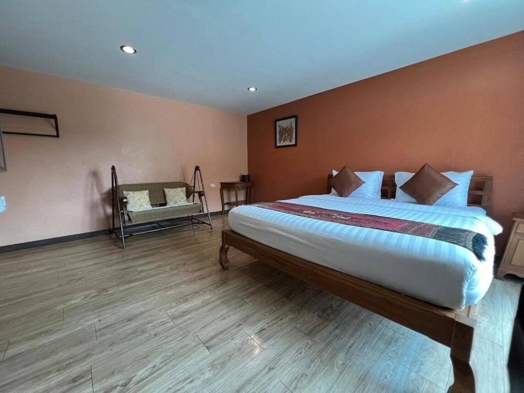 Phaphoom Boutique Residence Бангкок Экстерьер фото