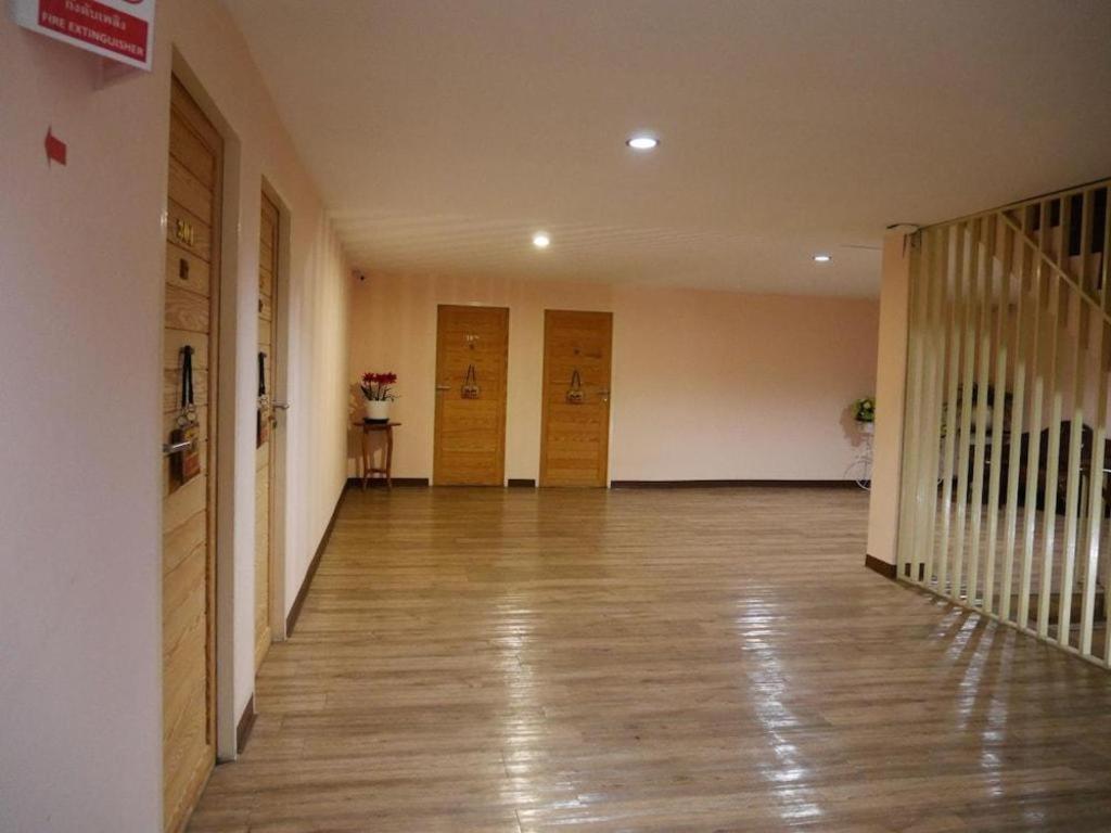 Phaphoom Boutique Residence Бангкок Экстерьер фото