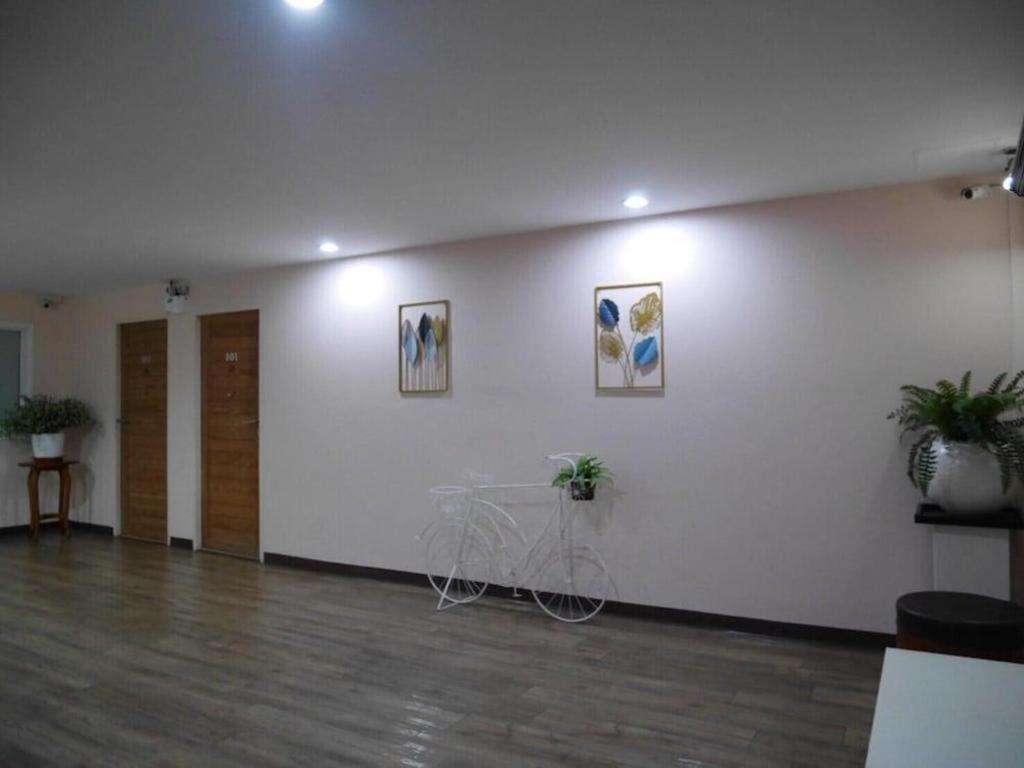 Phaphoom Boutique Residence Бангкок Экстерьер фото