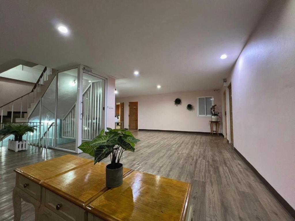 Phaphoom Boutique Residence Бангкок Экстерьер фото