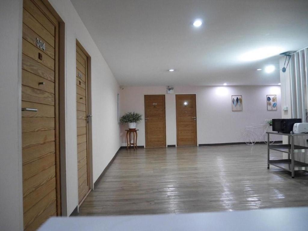 Phaphoom Boutique Residence Бангкок Экстерьер фото